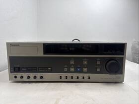 Panasonic Ag-7110 S-vhs Vhs Player Studio Broadcast Vcr Deck - Working Read