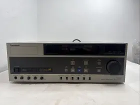 Ag-7110 Panasonic S-vhs Vhs Player Studio Broadcast Vcr Deck - Working Read Ag-7110 Panasonic S-vhs Vhs Player Studio Broadcast Vcr Deck - Working Read