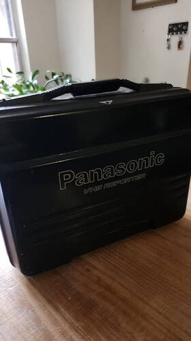Panasonic Ag-ht4 Vhs Reporter Movie System Used As Is