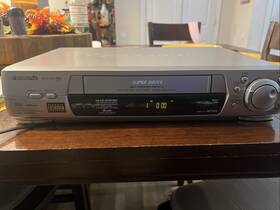 Panasonic Nv-fj700 Vhs Nv Fj700 6 Head Player Recorder Super Drive Tested No Control