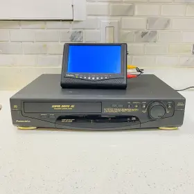 Nv-sd350 Panasonic Multisystem Vhs Video Vcr Super Drive Pal/mesecam/ntsc Read