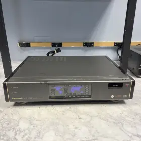 Nv-w1e Panasonic Nv-w1 Multi-norm Vhs Hifi Stereo Recorder Pal Secam Ntsc World Wide