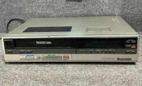 Pv-1342 Panasonic Video Cassette Recorder Omnivision Vhs Without Remote In Silver