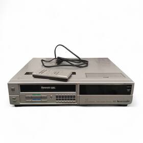 Panasonic Pv-1350 Omnivision 4-head Vhs Video Cassette Recorder With Remote