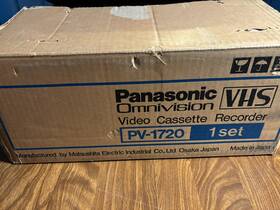Panasonic Pv-1720 Omnivision Vcr Vhs With Box And Remote See Description