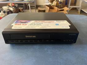 Panasonic Pv-2101 Omnivision Video Cassette Recorder Model With Remote