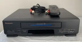 Pv-2401 Panasonic Vcr Vhs Omnivision Blue Line With Remote