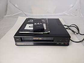 Panasonic Pv-2805 Omnivision 4 Head Video Cassette Recorder With Instructions