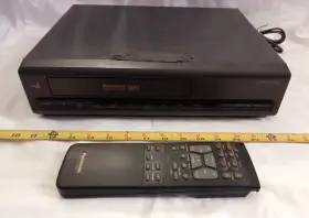 Pv-4103u Panasonic Vhs Omnivision Model With Remote Dated 1991 Working