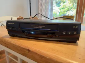 Pv-452-k Panasonic Pv-v452 Omnivision 4 Head Vcr Video Cassette Recorder Vhs