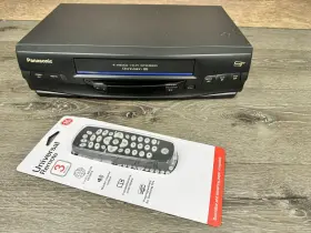 Pv-4520 Panasonic Blue Line Vcr Omnivision 4 Head Tested And Working With Remote