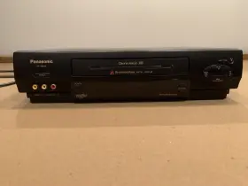 Pv-4565s Panasonic Vhs 4-head Video Cassette Player