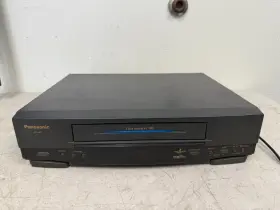 Pv-4611a Panasonic Omnivision Vcr Video Cassette Recorder