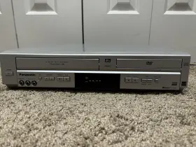Pv-d4734s Panasonic Pv-4734s Vcr And Dvd Combo Hi-fi 4-head No Remote Control Tested Works