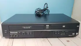 Pv-d4744 Panasonic Pv-4744 Dvd Vcr A Double Feature 4 Head Hi-fi Stereo No Remote Works Pv-d4744 Panasonic Pv-4744 Dvd Vcr A Double Feature 4 Head Hi-fi Stereo No Remote Works
