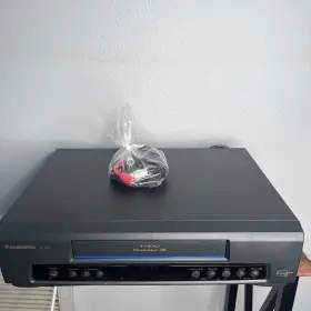 Pv-7401-k Panasonic Vcr Vhs Recorder Player Omnivision 4-head Blue Line Tested