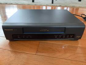 Panasonic Pv-7401 Vcr Plus 4 Head Omnivision Black Vhs No Remote Blue Line