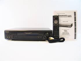 Panasonic Pv-7660 Omnivision Vhs 4-head Hi-fi Vcr With Remote And Manual - Tested