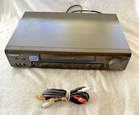 Pv-7667 Panasonic 4 Head Hi-fi Stereo Omnivision Vcr No Remote Untested