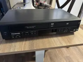 Pv-d4744a Panasonic Vhs/dvd Combo 4-head Hi-fi Stereo No Remote Fast Ship