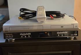 Panasonic Pv-d4753s Vcr Vhs Player Double Feature Dvd-vcr Combo Remote And Cables