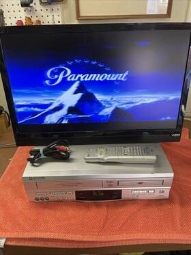 Panasonic Pv-d4761 Vcr Plus Silver - Dvd /vcr Player Combo- With Remote Tested
