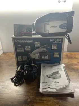 Pv-l452 Panasonic Camcorder Untested With Original Box