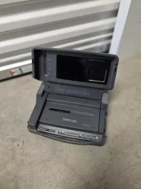 Pv-m429 Panasonic Omnivision Vhs Portable Player 4 Inch Color Lcd Screen Unteste