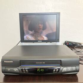 Panasonic Pv-v200 Blue Line 4 Head Hi-fi Omnivision Vhs Vcr -working