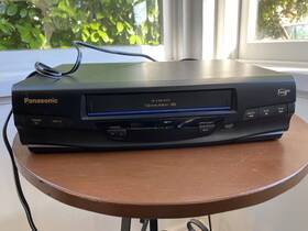 Panasonic Pv-v4030 Omnivision Blue Line Vcr Player No Remote Tested Working