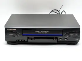 Pv-v4522-k Panasonic Vhs Vcr 120v 60hz - Tested Works Power/audio/video Chords