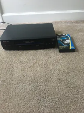 Pv-v4520 Panasonic Pv-v4530 Omnivision 4-head Vhs Vcr Hi-fi Black Great
