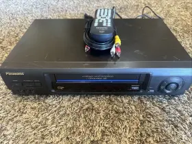 Pv-v4610 Panasonic Blue Line 4 Head Omnivision Vcr Plus With Remote. Tested