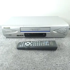 Pv-v461s2 Panasonic Omnivision Vcr Hi-fi Stereo Vintage Vhs Player With Remote