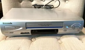 Pv-v4622 Panasonic Omnivision Vcr 4 Head Hi-fi Stereo Vhs / No Remote Tested