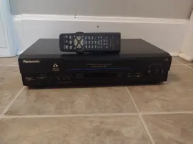 Pv-v4902 Panasonic Hi-fi Vcr Blue Line Vhs Player With Remote Control Tested