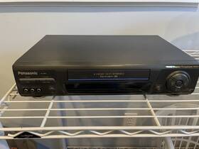 Panasonic Pv-v8661 Omnivision 4 Head Blue Line Vhs Vcr