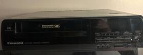 Panasonic Pv2720 Omnivision Vhs Player Digital Quartz Tuning Pv-2700b Tested-working