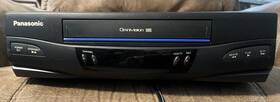Panasonic Pvg-v201 Omnivision Vhs Vcr Pvq-v201 Recorder Player No Remote For Parts Only