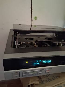 Philco V1003tsl01 Vintage Phico Vhs Player Recorder With Digital Display Popup Ejects