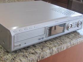 Philips Mx61001 Mx6100vr/37 Dvd Video/vcr Combo Home Fm/mw Radio Tuner Sh2 Cool