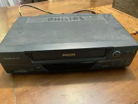 U411 Philips Hi-fi Vcr Player With Av Inputs And Remote Control U411 Philips Hi-fi Vcr Player With Av Inputs And Remote Control
