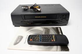 Philips Vra211at21 Magnavox Vcr / Vhs Player With Remote Manual See Video Works