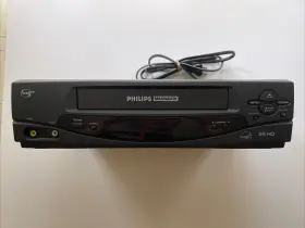 Vra231at22 Philips Magnavox Hq Vcr Plus Vhs Tape Player - No Remote Tested