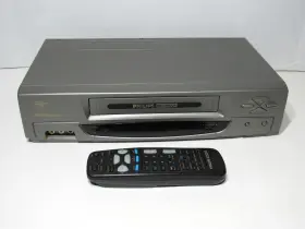 Vra633at21 Philips Magnavox 4-head Hi-fi Vcr Plus Vhs Tape Player With Remote