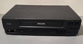 Philips Vrb413at21 Vhs 4 Head Vcr - No Remote Parts Only Stage Prop