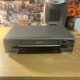 Vrb612at24 Philips Vrb612 Phillips Vcr Model No. 4 Head/19um Hi-fi Energy Star Vhs Hq