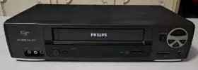 Vrb664at23 Philips Video Cassette Recorder - No Remote