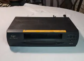 Vrx360at22 Philips Vrx362at22 Magnavox Vcr 4 Head Vhs Tape Player For Parts