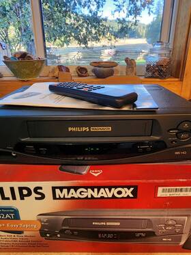 Philips Vrz242at Magnavox 4 Head Vcr/recorder With Remote Original Box And Manual